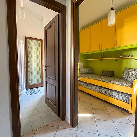 Appartamento Vacanze A 2 Piani Cabras Bagian luar foto